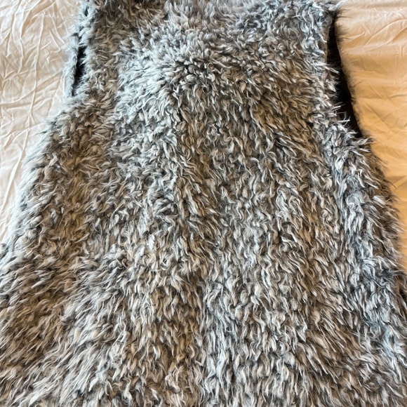 Johnston Murphy Faux Fur Women's Vest Small NWT New - Picture 3 of 3